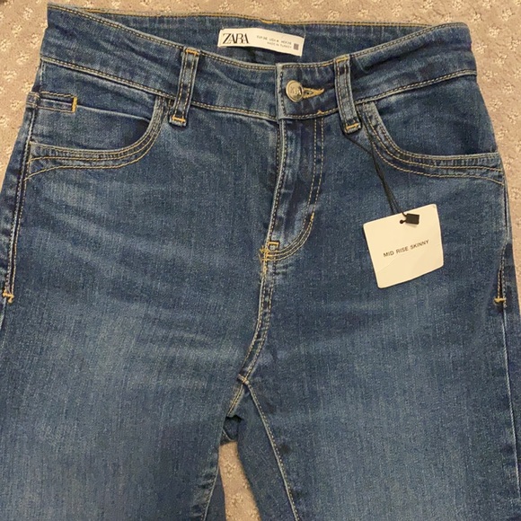 ❄️👖HP👖❄️ 𝗡𝗪𝗧 𝗭𝗮𝗿𝗮 • Z1975 Mid-rise Jeans with Split Hems - Picture 8 of 8